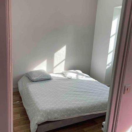 Appartement Avec Parking Proche Cathedrale Bourges Exterior foto